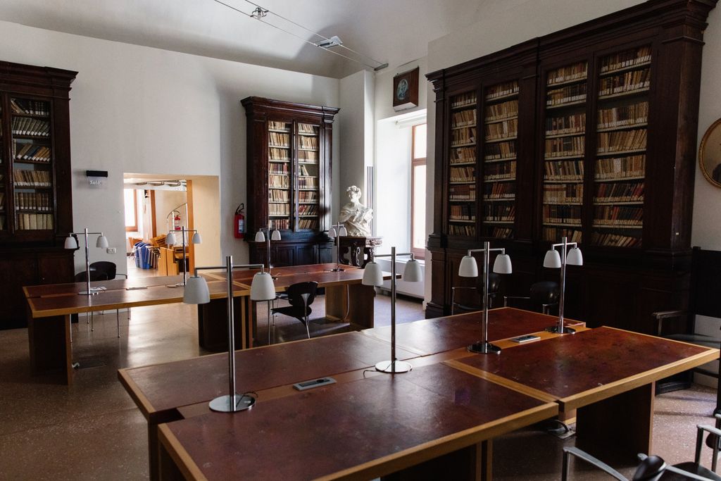 Il Palazzo Dèlfico e la Biblioteca - Teramo
